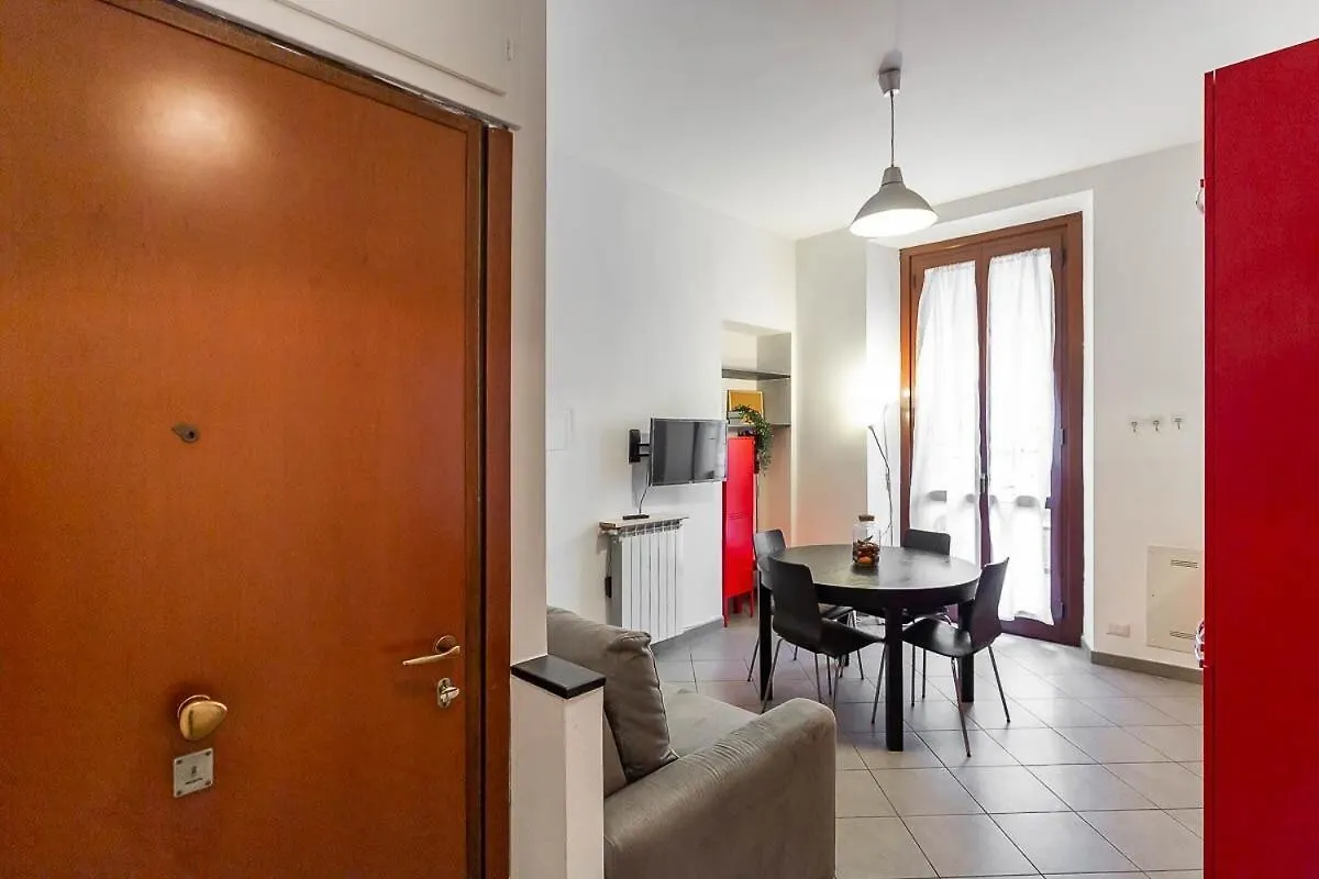 Central Navigli Near Metro & Wifi Milan Italy